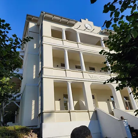Apartment Ferienwohnung-10-in-sellin-auf-ruegen-villa-celia-6-pers-wlan-und-sauna-200-m-vom-strand-entfernt *
