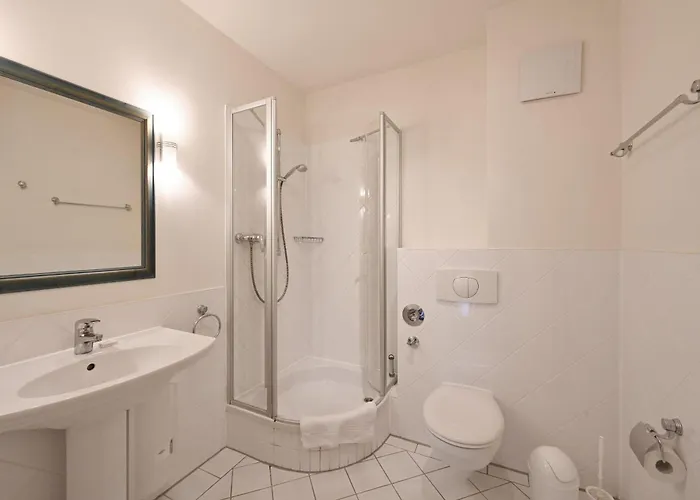 Ferienwohnung-10-in-sellin-auf-ruegen-villa-celia-6-pers-wlan-und-sauna-200-m-vom-strand-entfernt Lägenhet