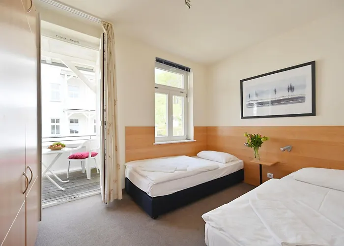 Ferienwohnung-10-in-sellin-auf-ruegen-villa-celia-6-pers-wlan-und-sauna-200-m-vom-strand-entfernt *